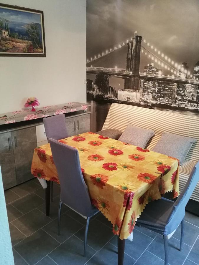 Apartment Luka トロギール 部屋 写真