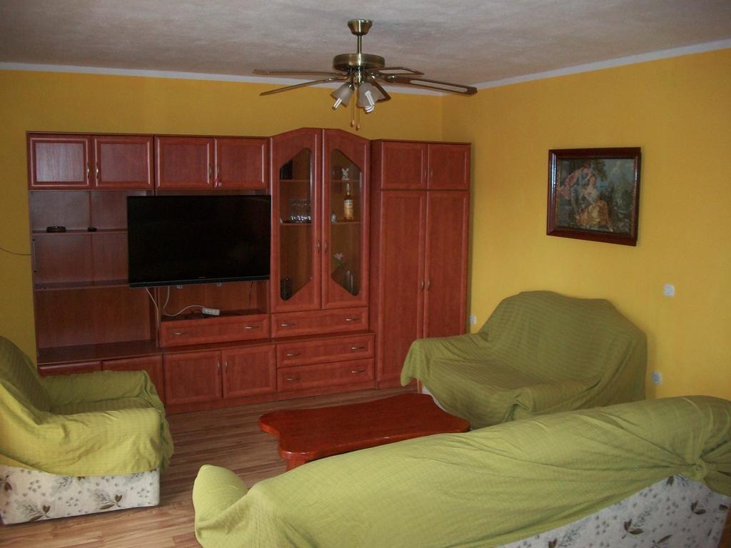 Apartment Luka トロギール エクステリア 写真